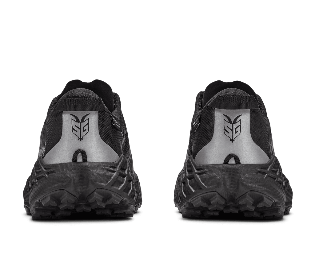 HOKA Men's Speedgoat 7 - BLACK / CARBON BLACK